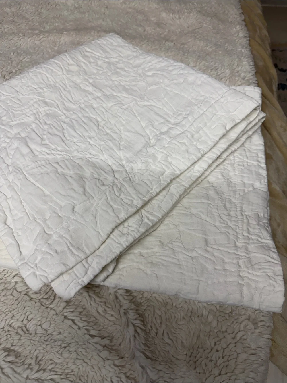 Pottery Barn lightweight quilted